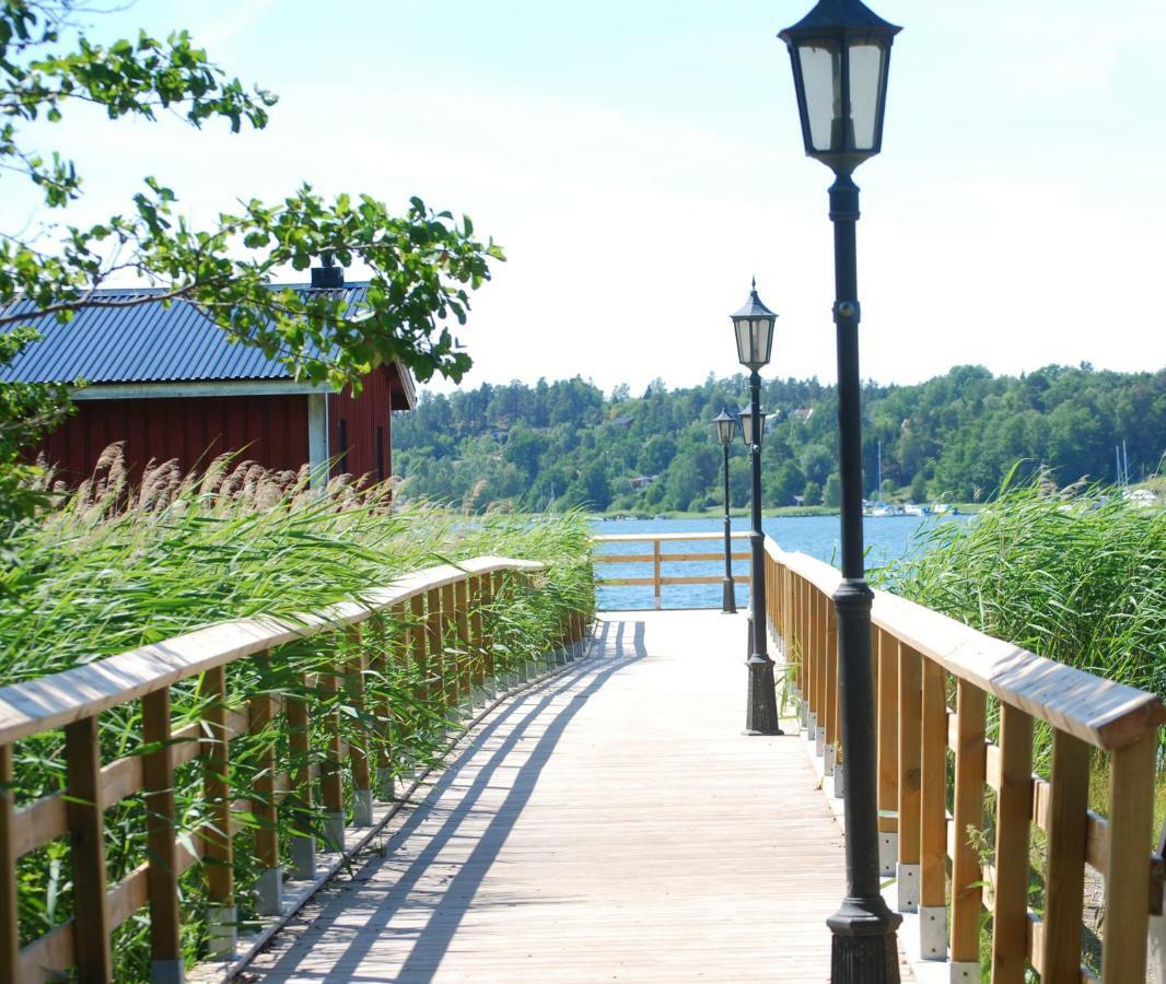Haeringe Slott Hotel Musko Havsbad Exterior photo